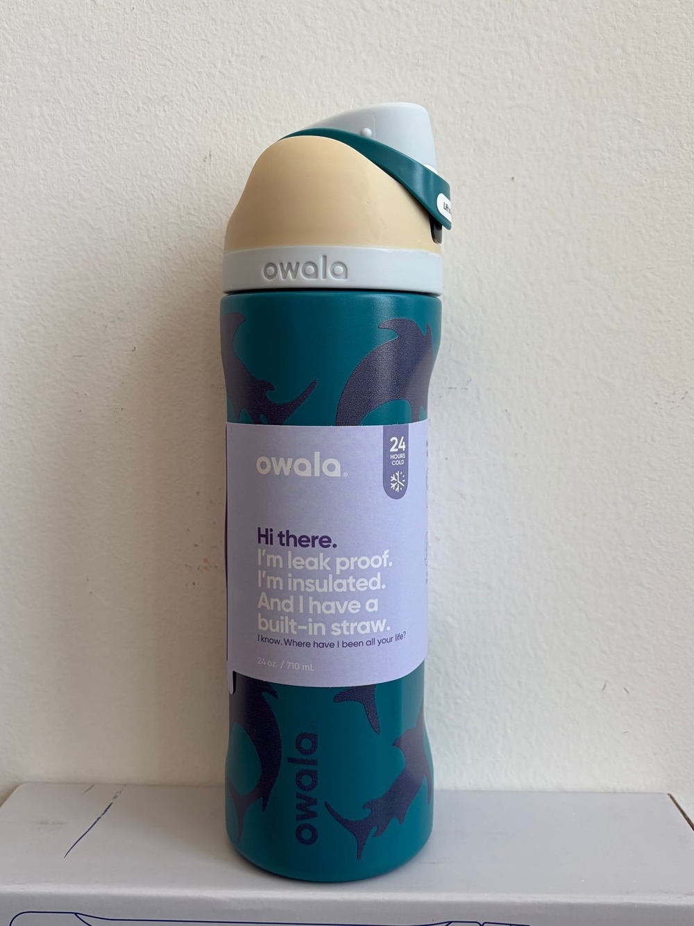 NEW Owala Limited Edition Shark FreeSip 24oz Insulated Stainless Steel Water Bot